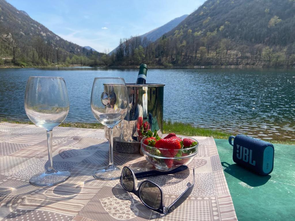 L'Angolino Di Magda: On The Lake-Private Beach! Ghirla Exterior photo