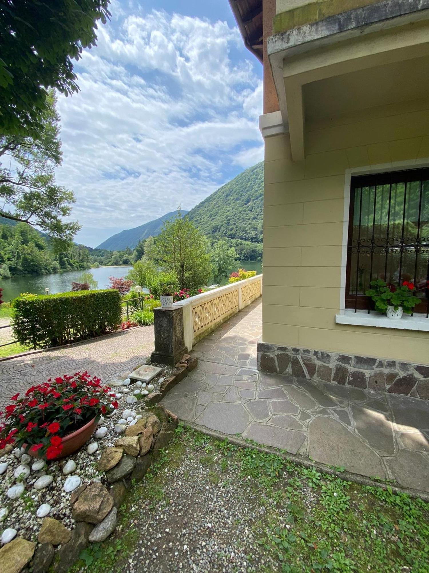 L'Angolino Di Magda: On The Lake-Private Beach! Ghirla Exterior photo